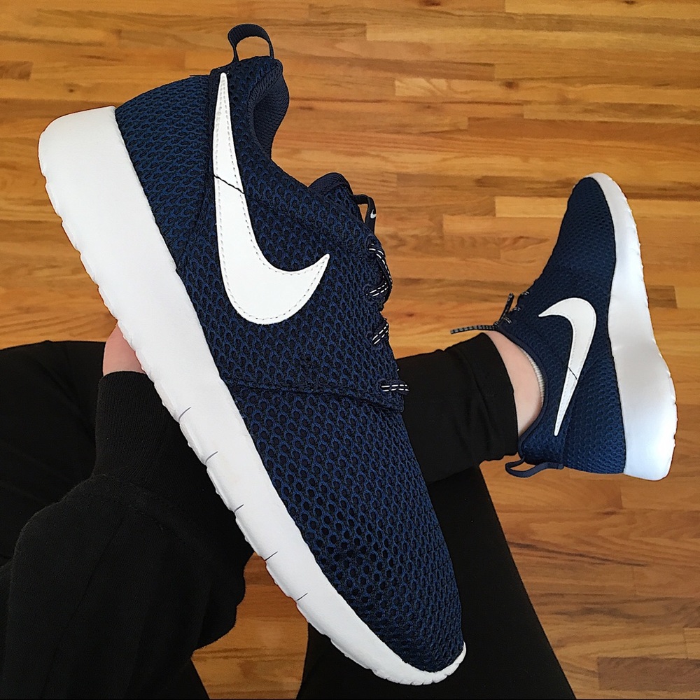 Nike Roshe One Sneakers